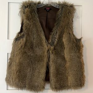 Pop Fur Vest